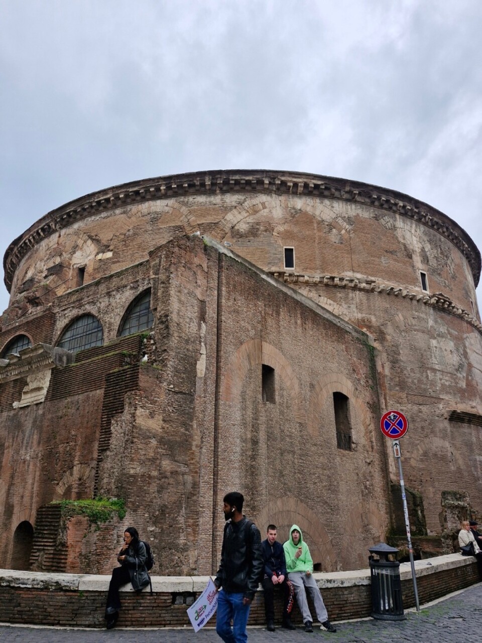여행 리뷰] 좌충우돌 유럽 가족여행기⑤ 로마 여행 마무리…포로 로마노에서 스페인광장까지 < 여행 < 리뷰 < 기사본문 - 리뷰타임스